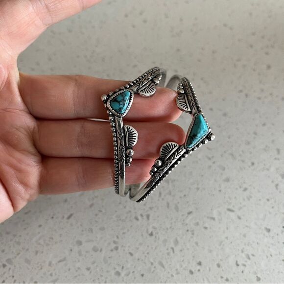 Natural Blue Turquoise Stone Decor Western Metal Cuff Bangle Bracelet - Picture 7 of 13